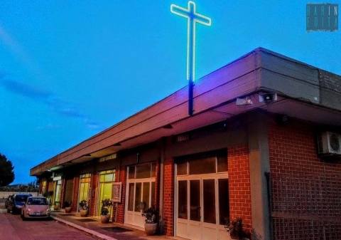 Valenzano, la chiesa � in un supermercato: �Pericolosa, scomoda e rumorosa�